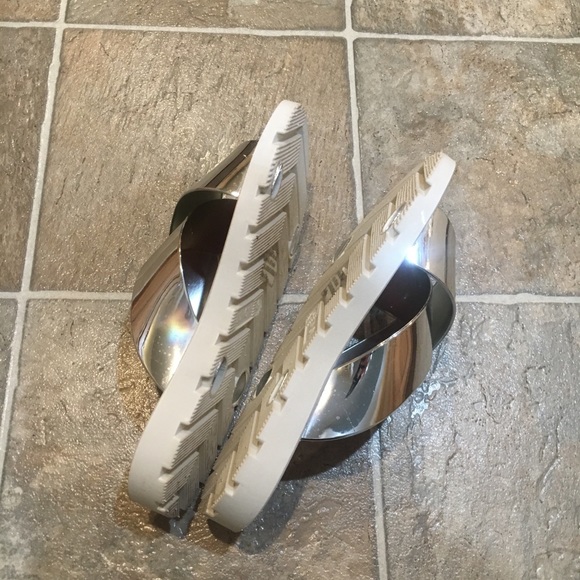 Electric Karma silver white metallic slides sandal - Picture 4 of 4